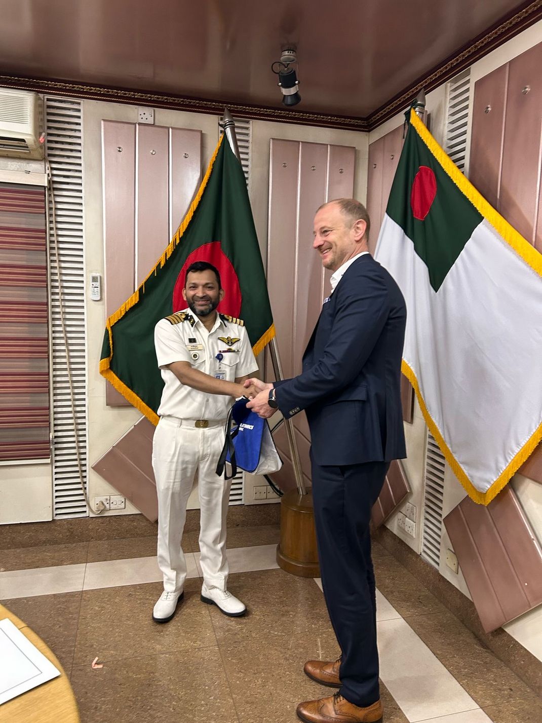 Bangladesh_Navy_Contract_Signature_02.JPG